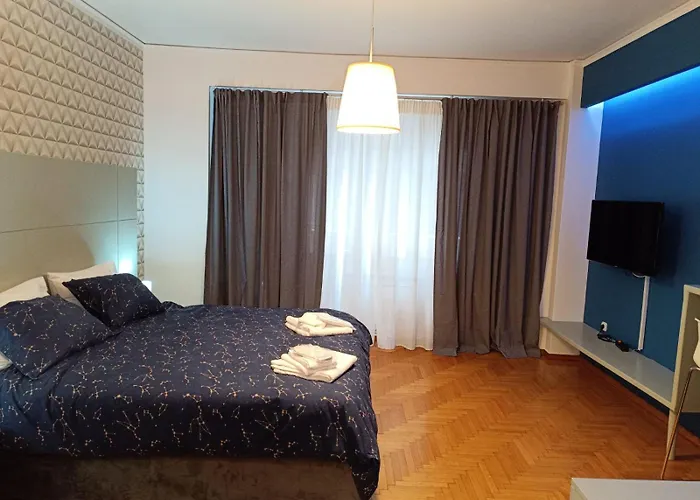Plaka Hideaway Suite